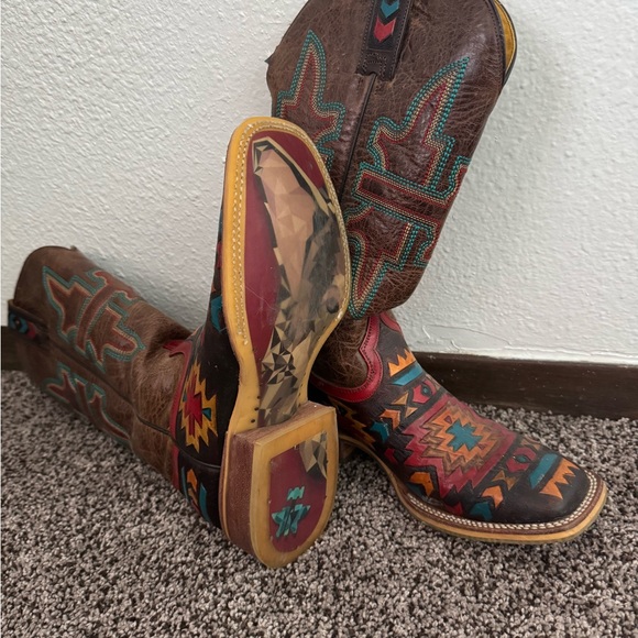 Tin Haul Aztec Boots - Picture 2 of 3
